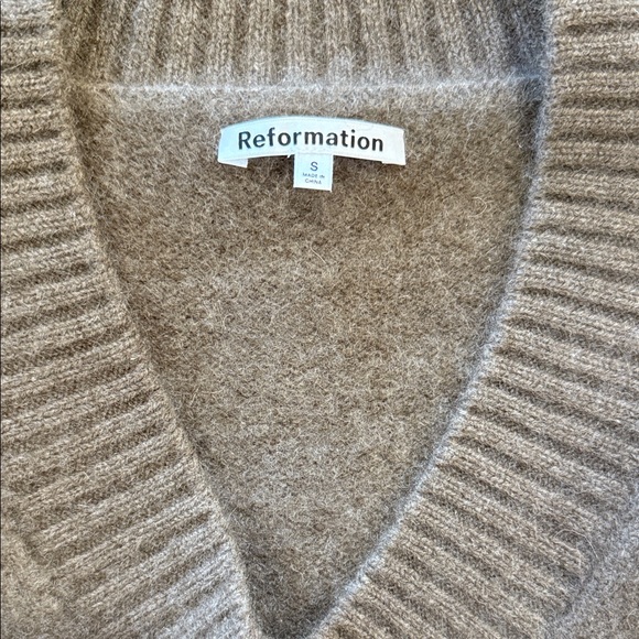 Reformation Chocolate V-Neck Pullover - color: daschund - Picture 3 of 5